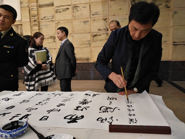 QQ图片20161029231432.jpg