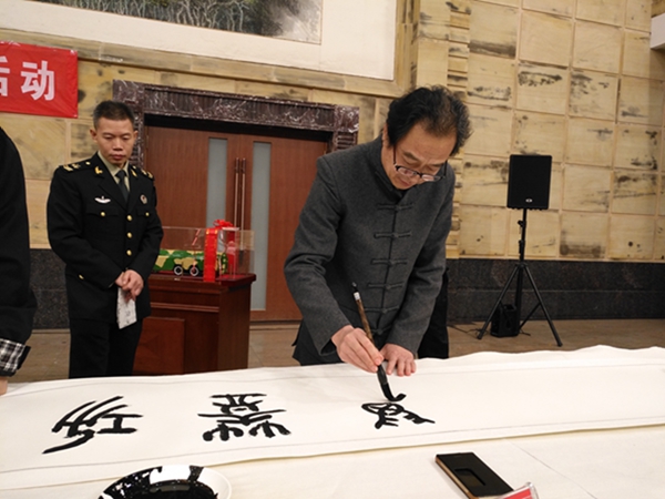 QQ图片20161029231407.jpg