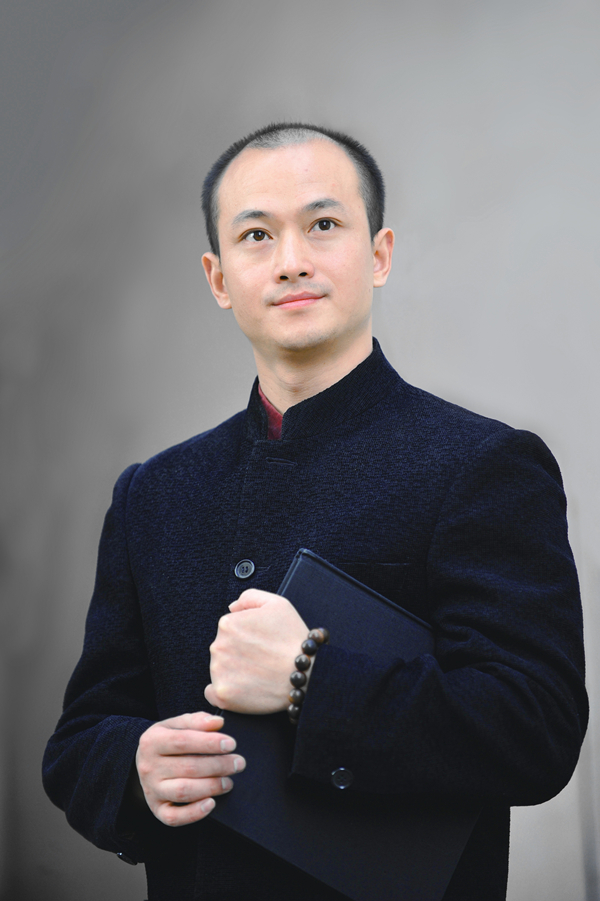 徐右冰.jpg