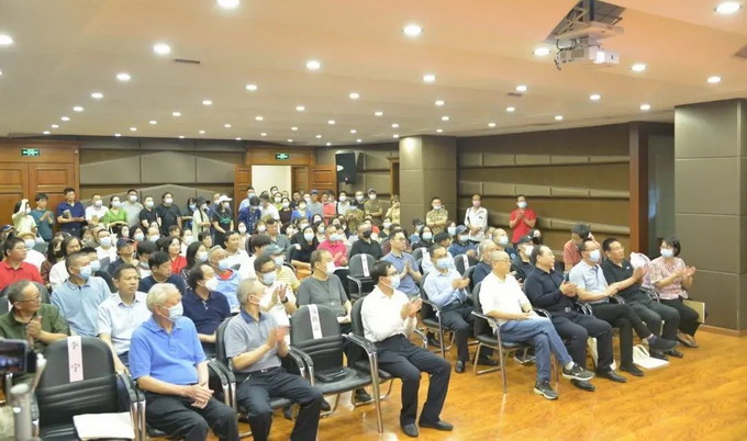 ia_100000004.jpg ia_100000004.jpg